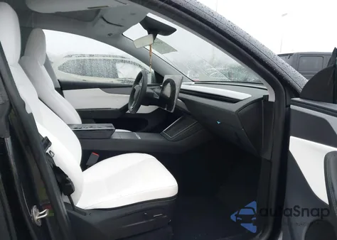 2026 Tesla Model Y Premium Rear-Wheel Drive z USA, uszkodzony, nr VIN 7SAYGDED5TF423778